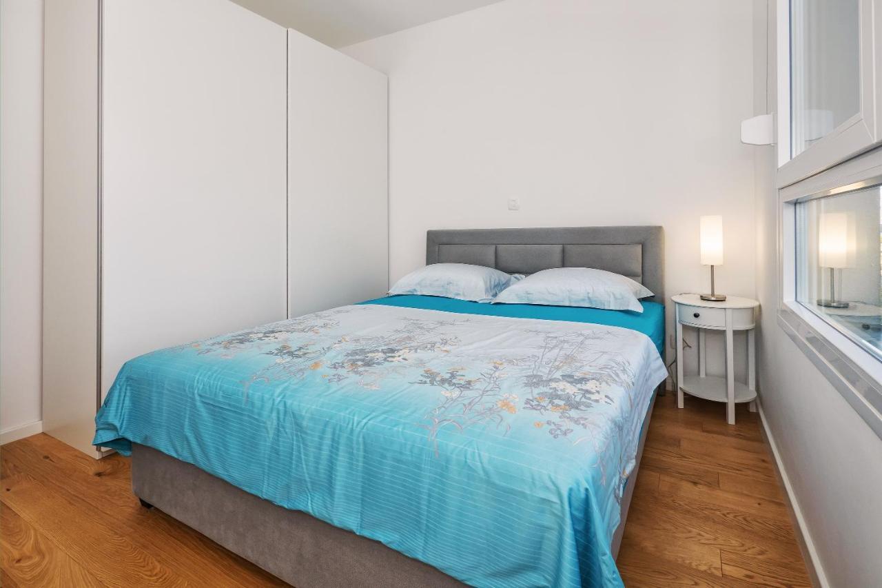 Sea View With Garden Apartment Joshua Split Bagian luar foto