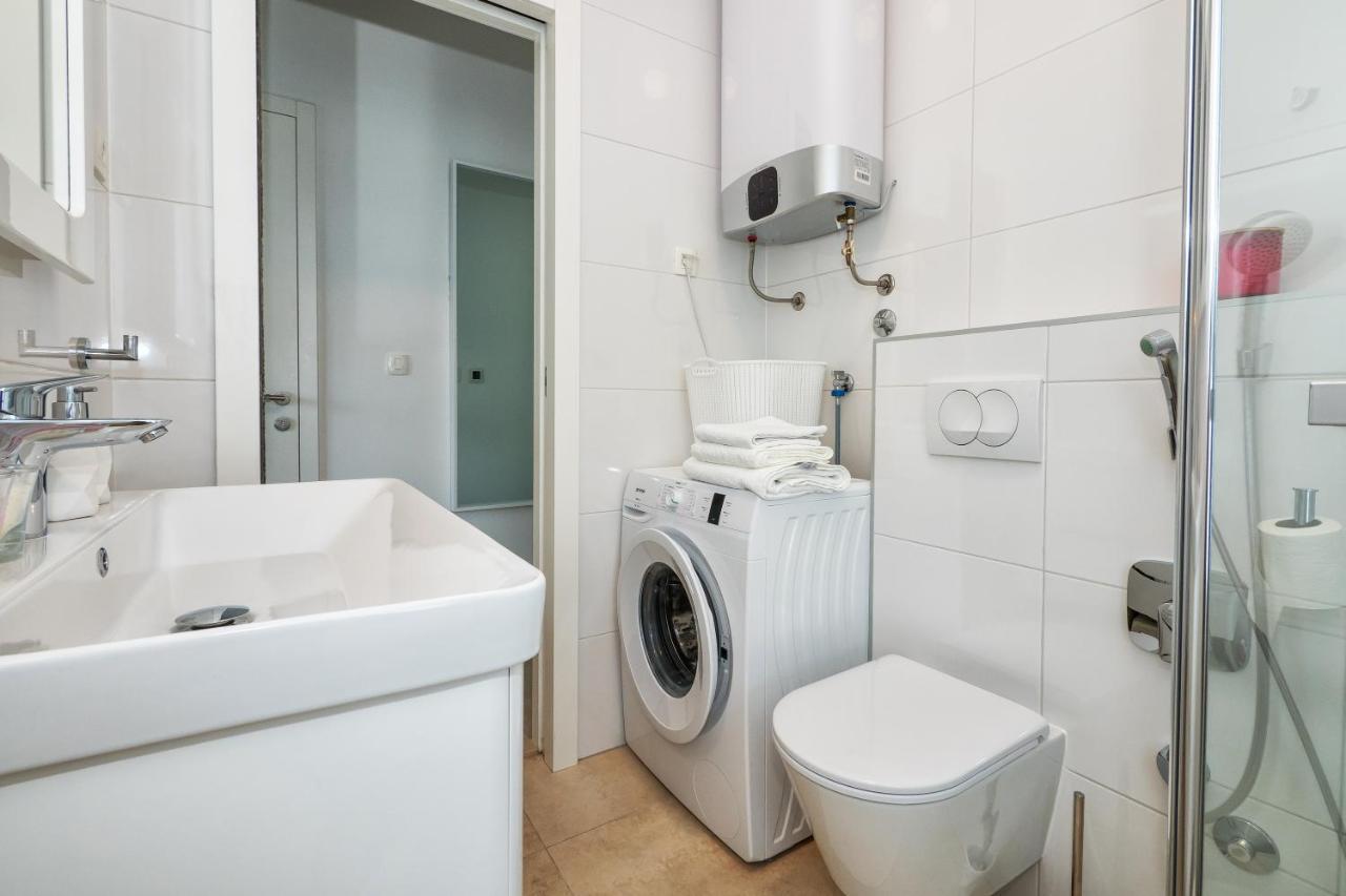 Sea View With Garden Apartment Joshua Split Bagian luar foto